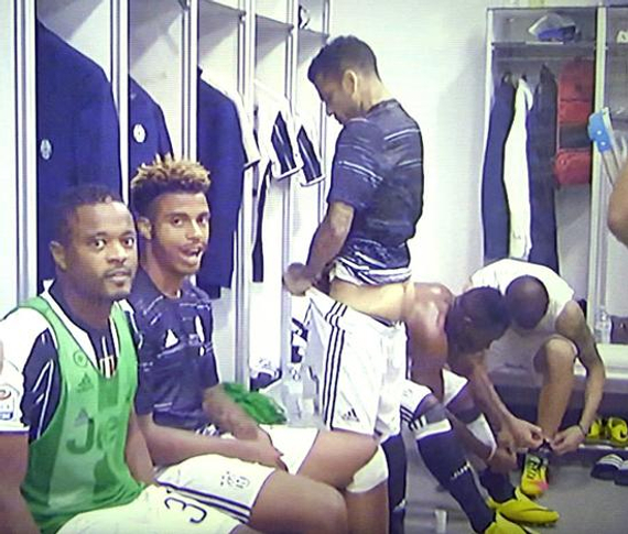 英雄联盟s15-包含集结日体能课后，托特纳姆门线救险备战意甲，更衣室稳定，高层口径保持一致的词条