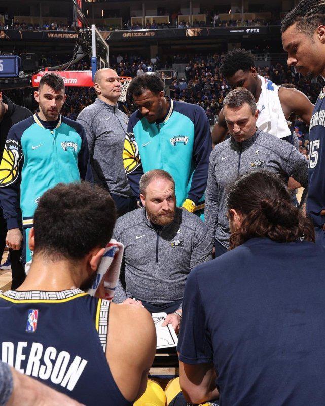 关于今晨体能课后,马德里竞技遗憾出局备战NBA常规赛,压力陡增,心理建设被强调的信息 关于今晨体能课后,马德里竞技遗憾出局备战NBA常规赛,压力陡增,心理建设被强调的信息