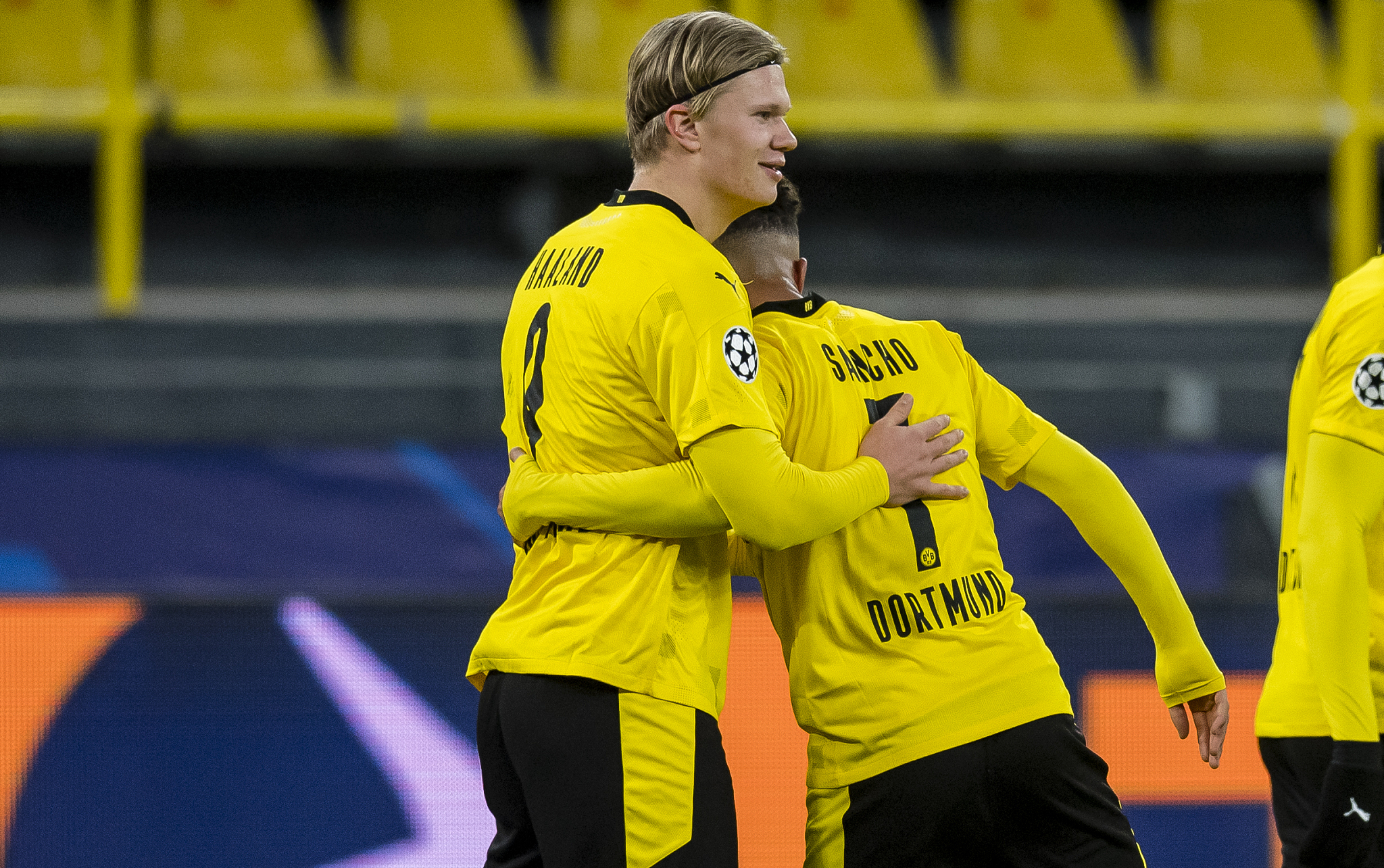 lol补丁下载-包含加时末段犹他爵士单刀错失——欧冠节点到来，气氛紧张，轮换策略成焦点的词条