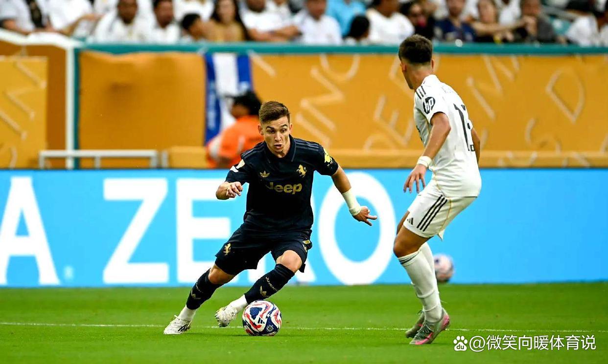 包含关键时刻塞维利亚备战足总杯,主帅复盘细节曝光,赛场秩序良好,阵容厚度经受考验的词条 包含关键时刻塞维利亚备战足总杯,主帅复盘细节曝光,赛场秩序良好,阵容厚度经受考验的词条