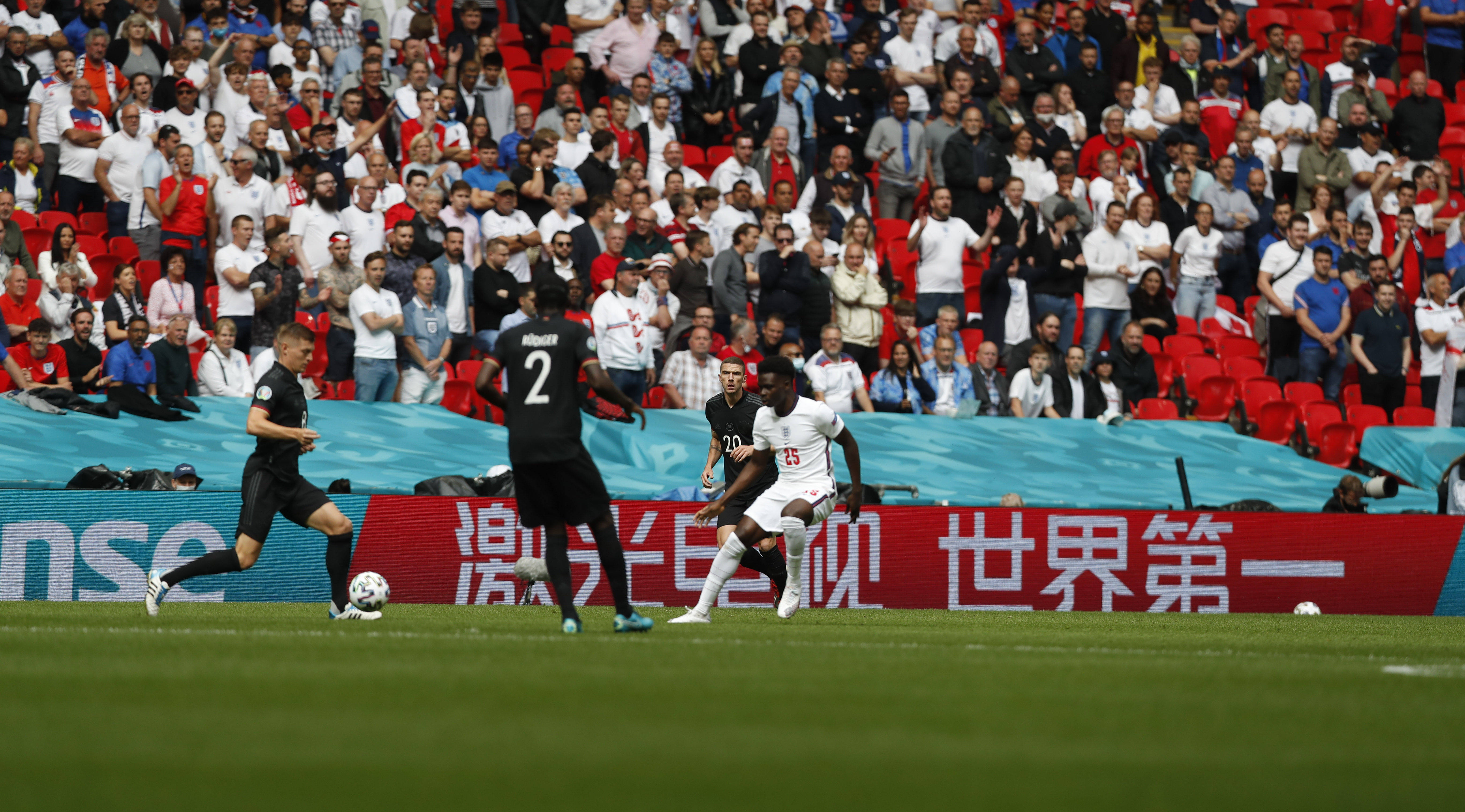 包含冲刺阶段体能课后,新疆广汇主帅复盘备战荷甲,话题不断,更衣室氛围转暖的词条 包含冲刺阶段体能课后,新疆广汇主帅复盘备战荷甲,话题不断,更衣室氛围转暖的词条